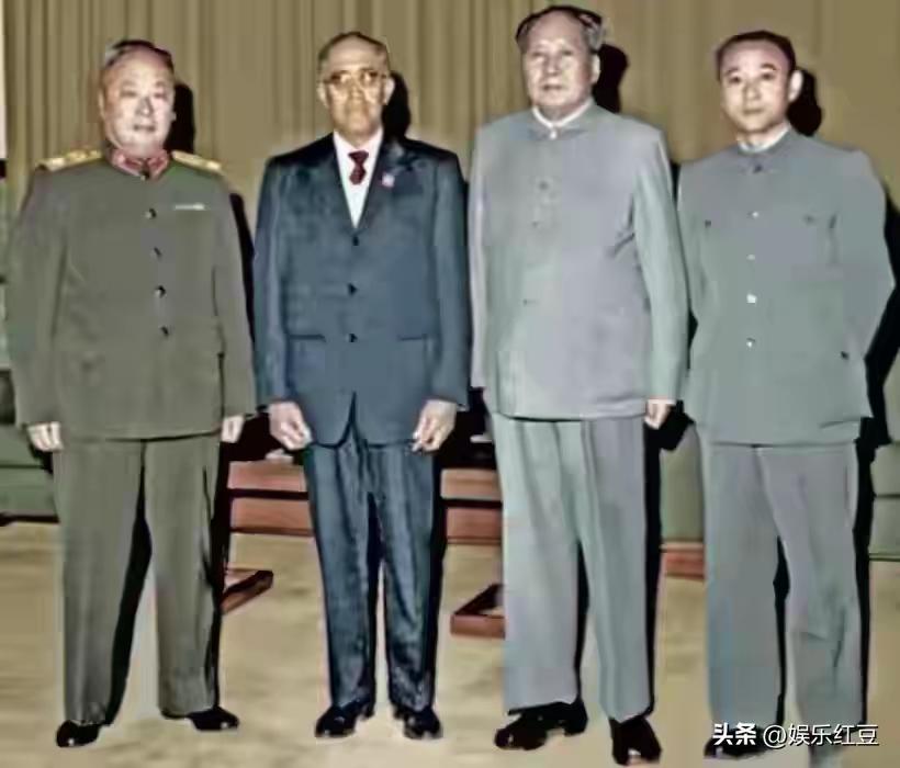 上世纪60年代，四位中央领导人罕见同框。​​​​​​