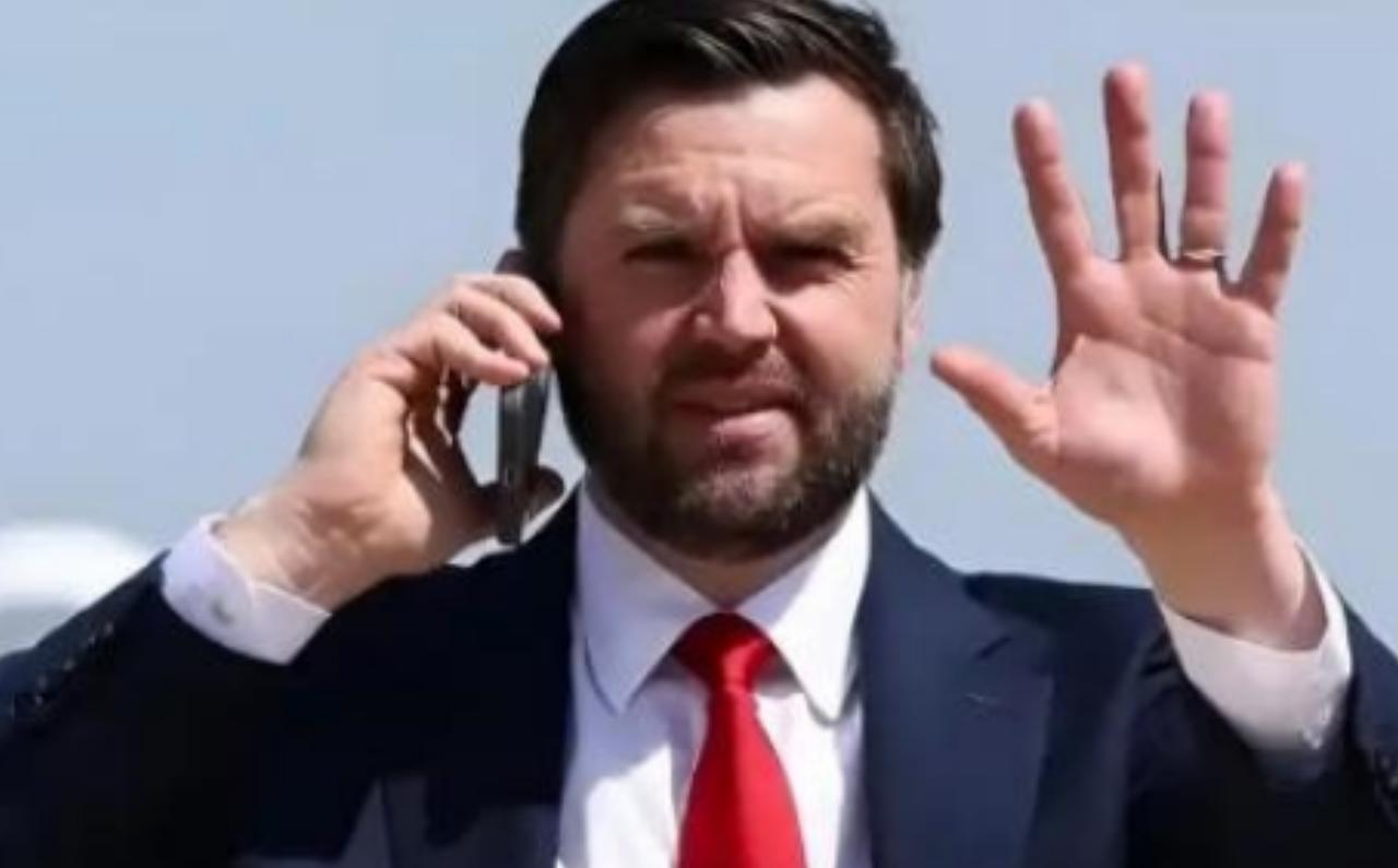 美国的副总统直接掀桌了，他曾经表示：如果中国收复了台湾，那么美国极有可能失去，自