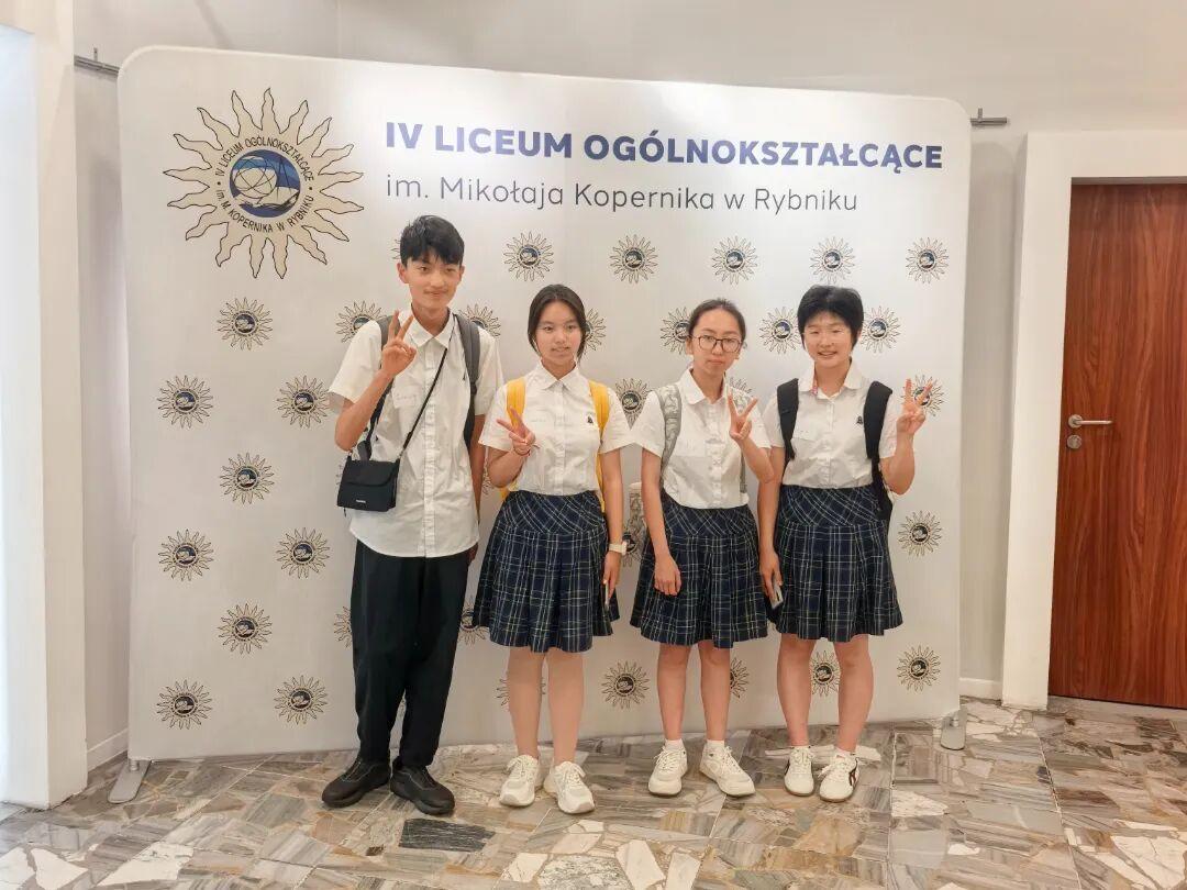 苏州中学师生赴波兰交流
​          6月29日至7月3日，苏州中学师生