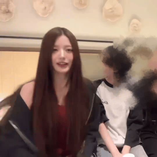 觉得好帅就梦了 觉得好甜就嗑了 觉得好惨就疼了 觉得好丑就骂了 觉得好差就鞭策了