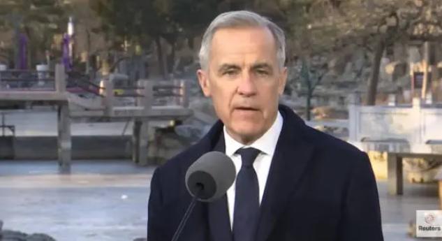 中加签署2000亿协议，特朗普顿时明白，加拿大这颗棋子已经没用了
特朗普的棋盘又