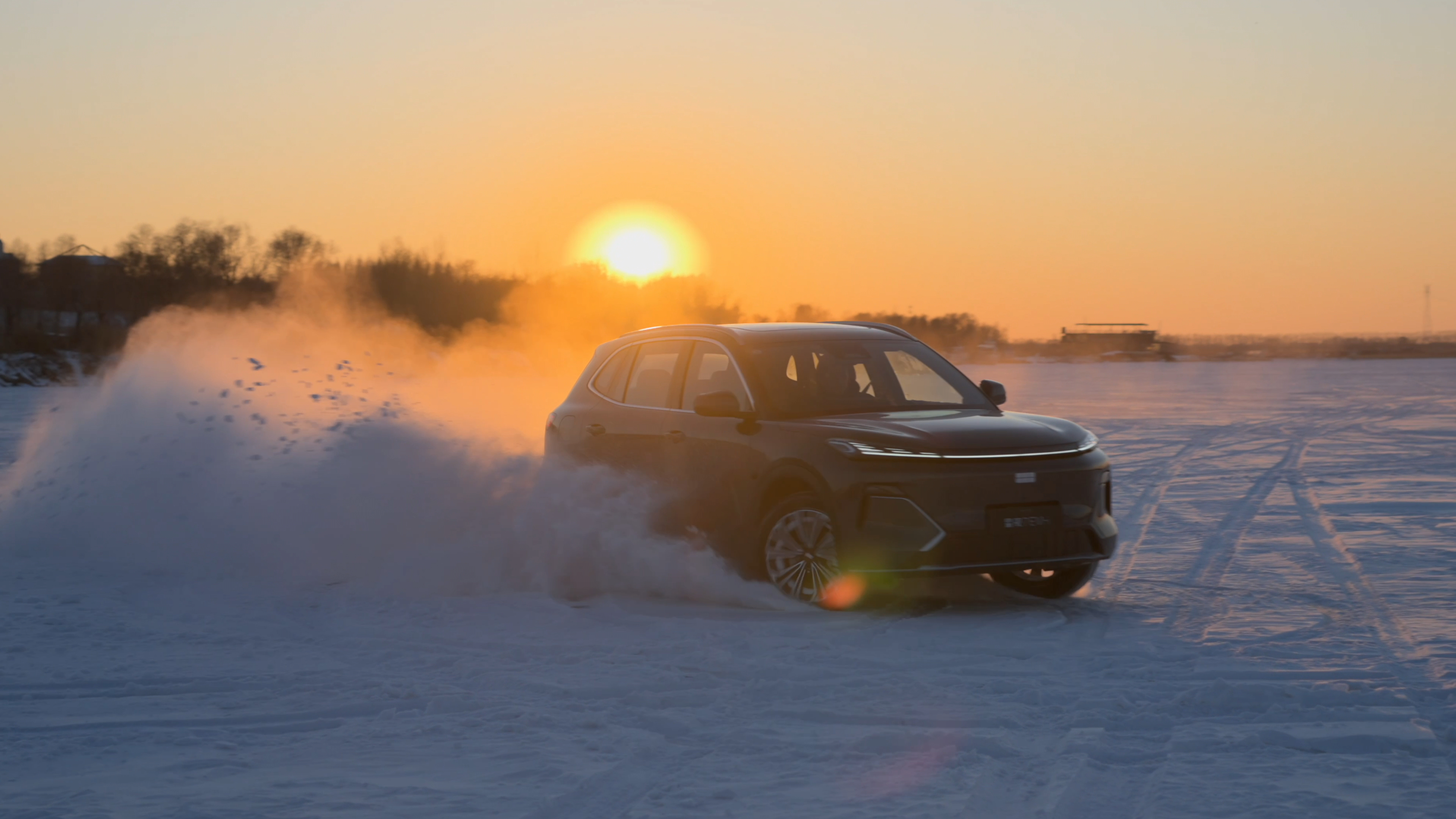 【问驾实拍】——9万起的家庭插电混动SUV吉利银河星舰7em-i大v聊车