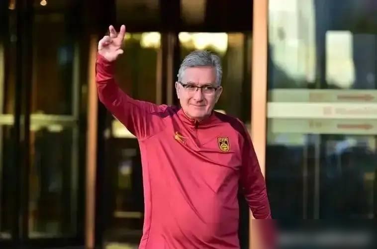 今晚22点！关于国足对巴林队的3大事实真相！

伊万或许还是会用大家都知道的明牌