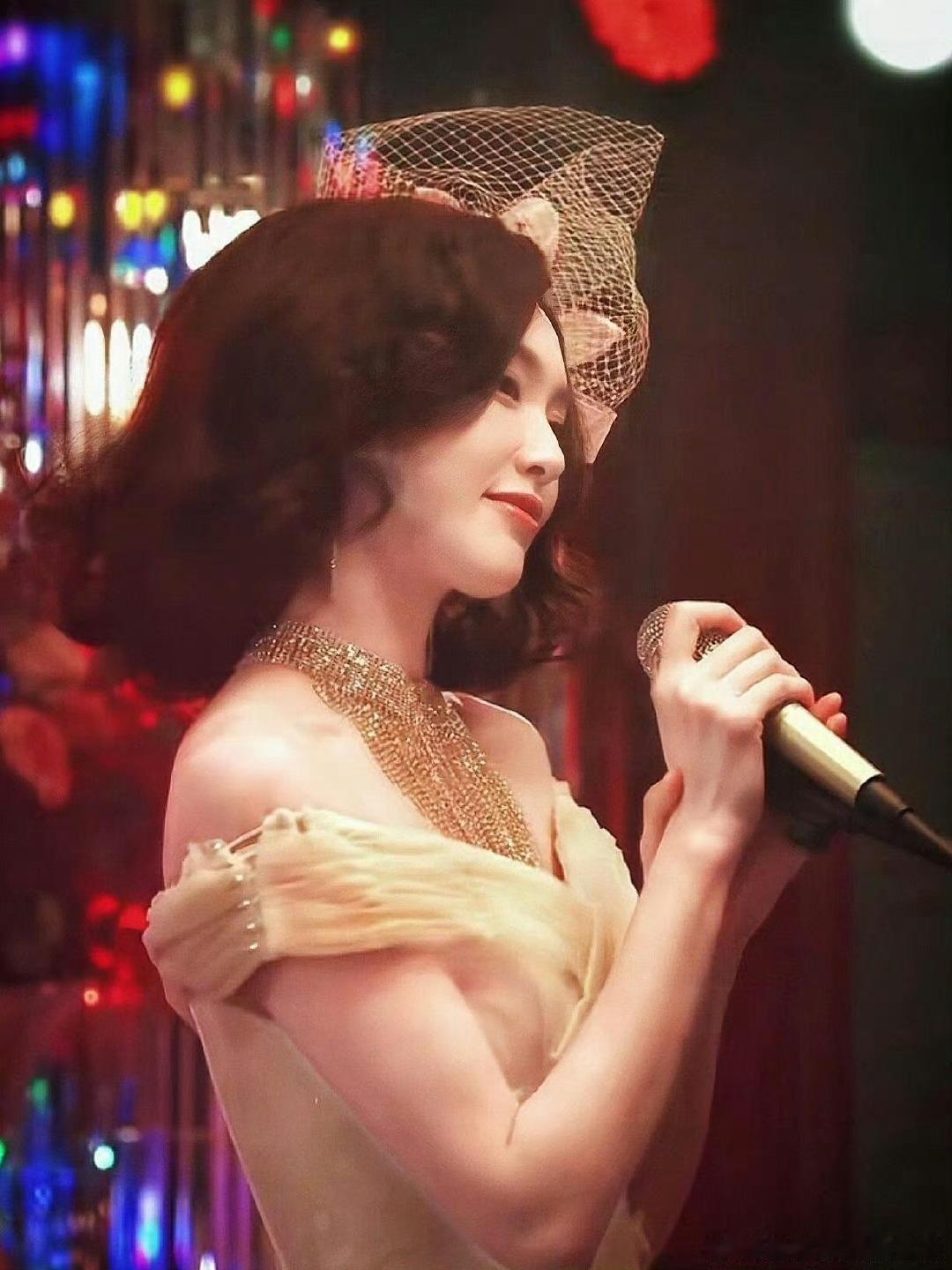 唐嫣新剧复古妈咪级别 没有不吻上这个唐嫣的义务！！人之初里唐嫣每套造型复古味都拉