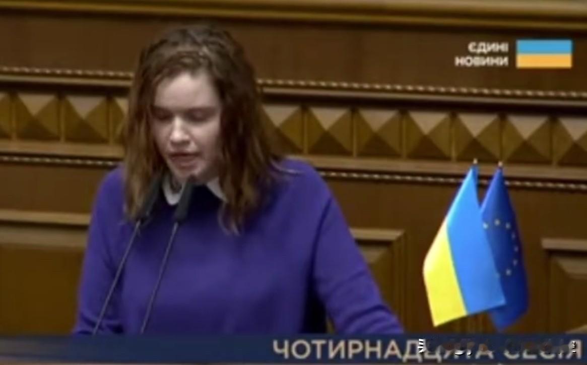 乌克兰最高拉达议员别祖格拉亚日前在最高拉达会议上指责军方称，波克罗夫斯克被俄军攻