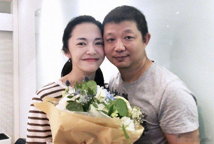 姚晨曹郁婚后育有一儿一女 姚晨曹郁官宣离婚，婚后育有一儿一女，曾经是朋友后来是家
