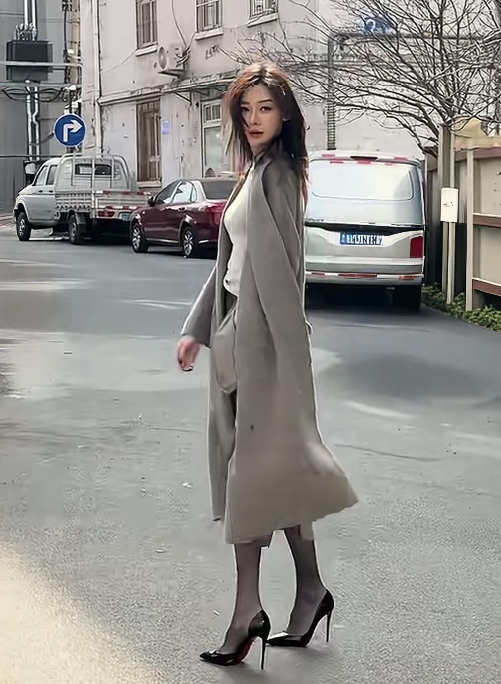 分享生活随手拍回眸一笑百媚生