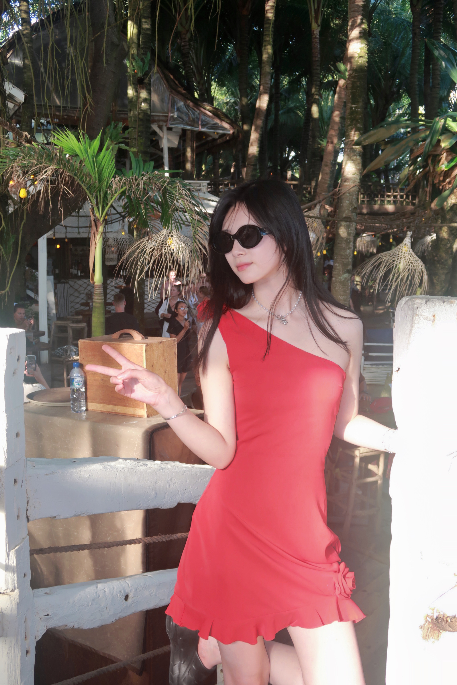 甜甜plog🧩｜海边限定巴厘岛真的太美啦！忍不住的拍拍拍🌴海边club真的太