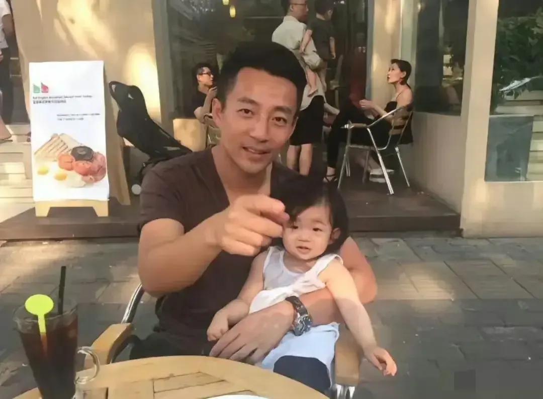 网友真应该认真用自己的脑子思考一下，人家大s 啥都没干，正当争取自己和孩子的权益