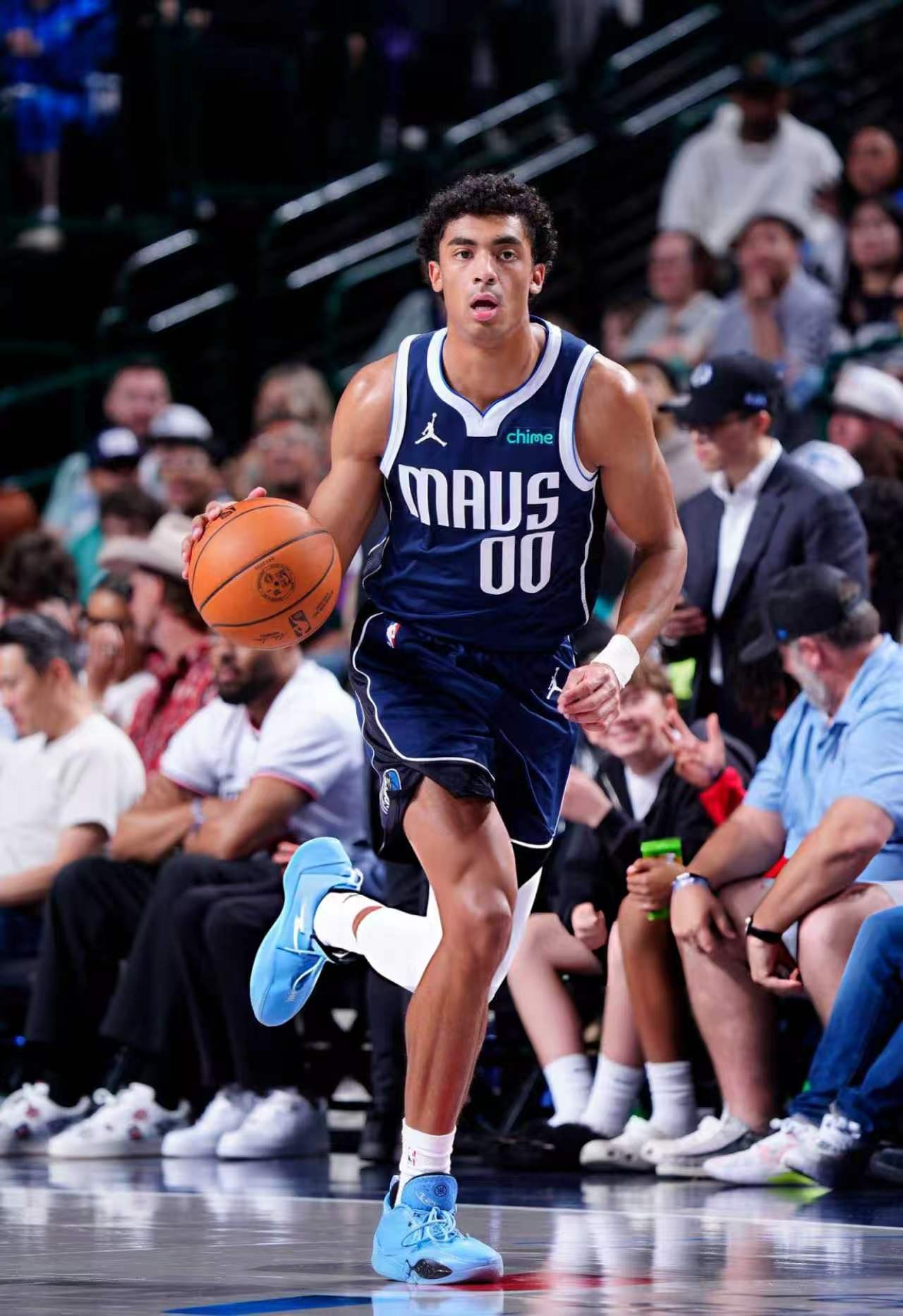 那记追平三分，是克里斯蒂生涯第2000分，也是这一天，他正式加入韦德之队。当东契