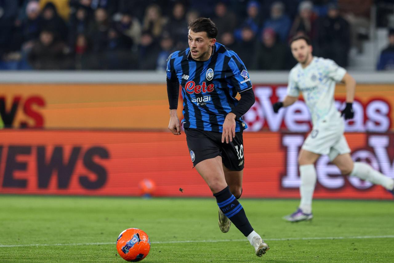 尤文图斯视米雷蒂为球队的重要球员。最近几天，拉齐奥曾接触尤文图斯，但尤文图斯方面