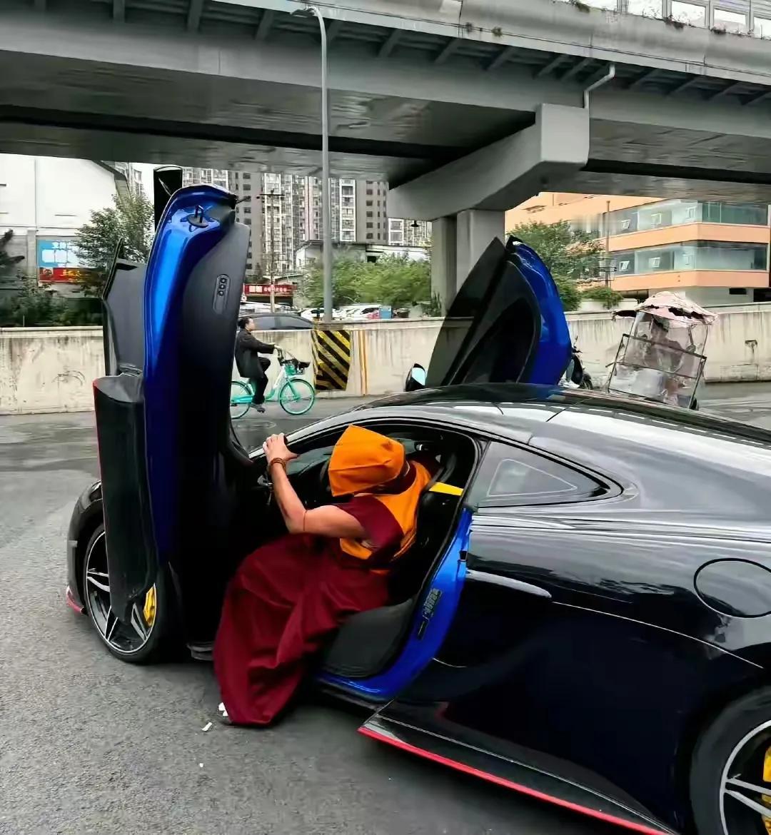 能买的起这车的也不是一般人，我是第一次见，这是什么车？