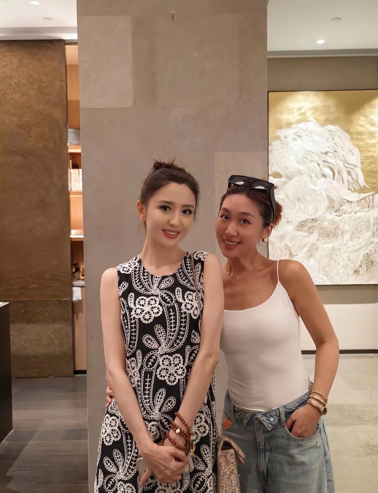 83年出生的佟丽娅，依然非常漂亮