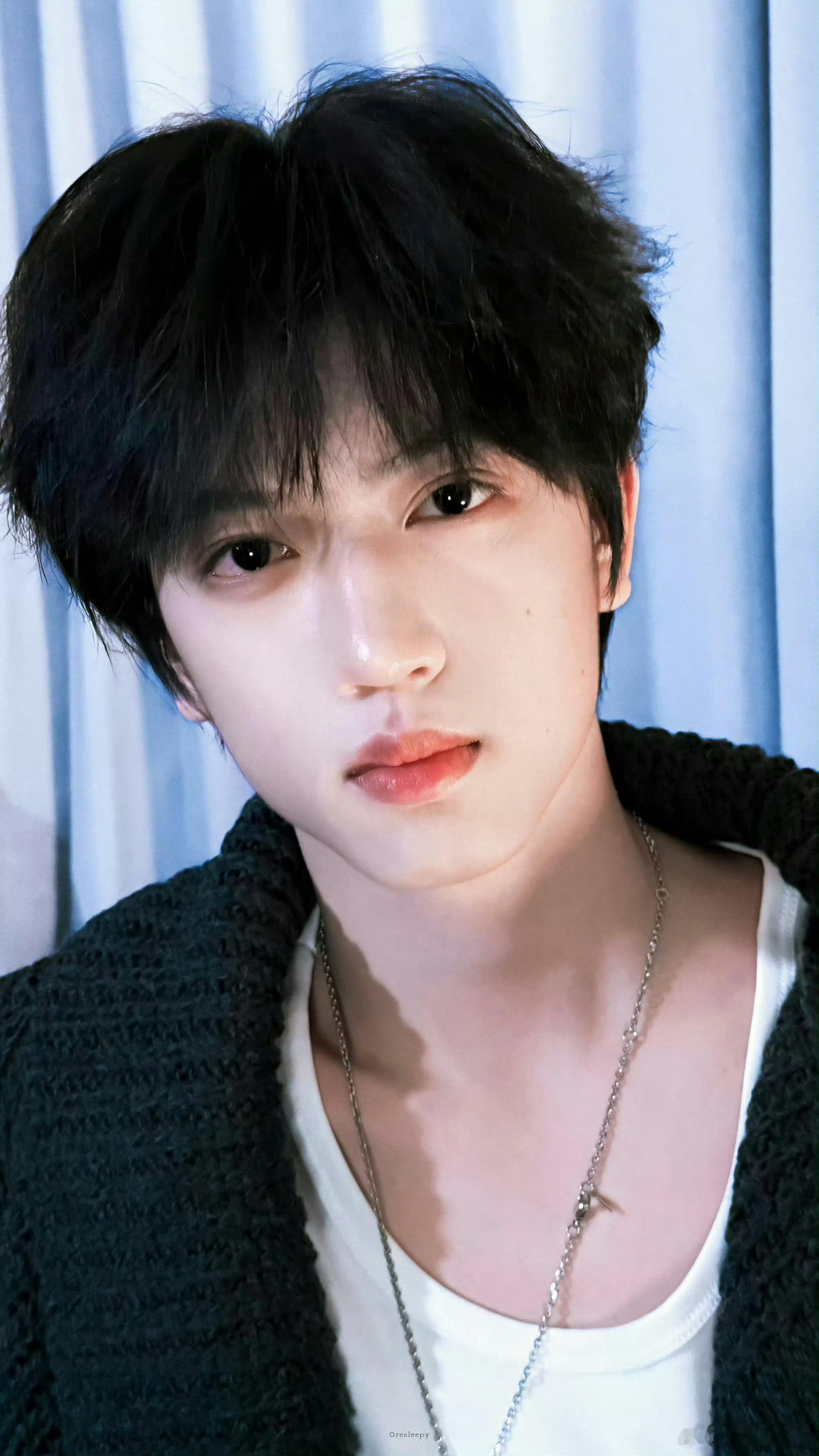 张桂源毛线帽龙哥好帅啊 