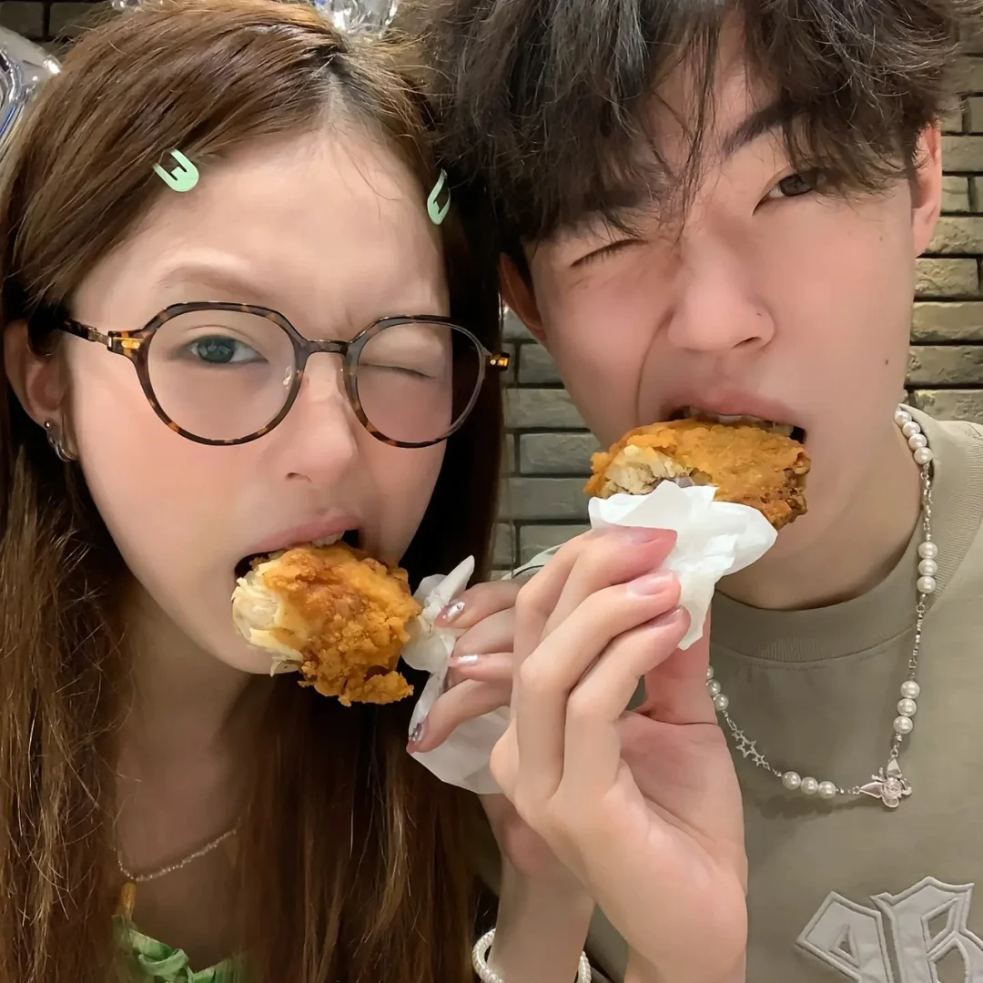 share·心动一万次的情侣头像(＊🫓'͜'🫓 )⋆*