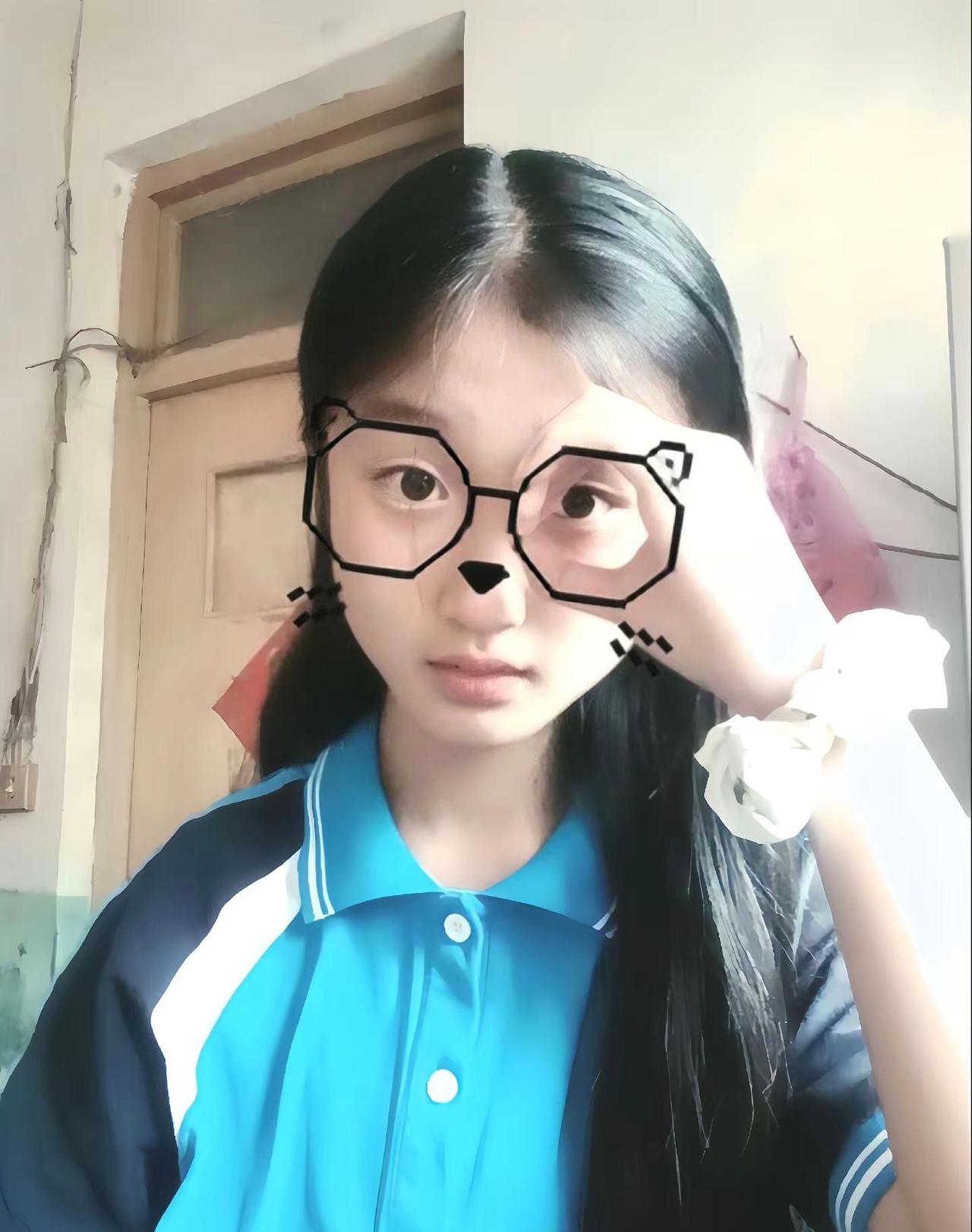 是𝗹𝗶𝘃𝗲也是𝗹𝗶𝗳𝗲 ˶ᵒ ᵕ ˂˶ .ᐟ.ᐟ 