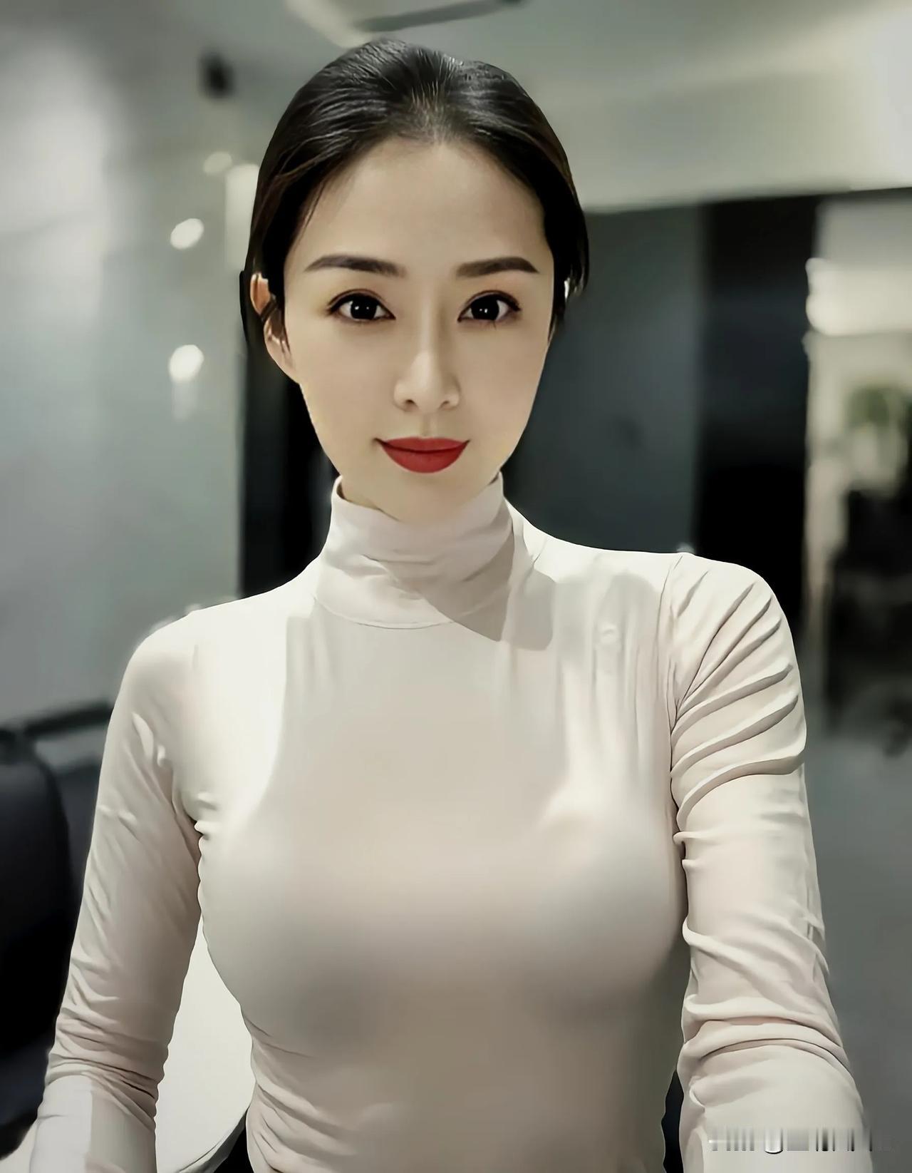 一个人如果能看穿这世界的矫饰，这个世界就是他的。

—— 木心 ​无趣的人是我 