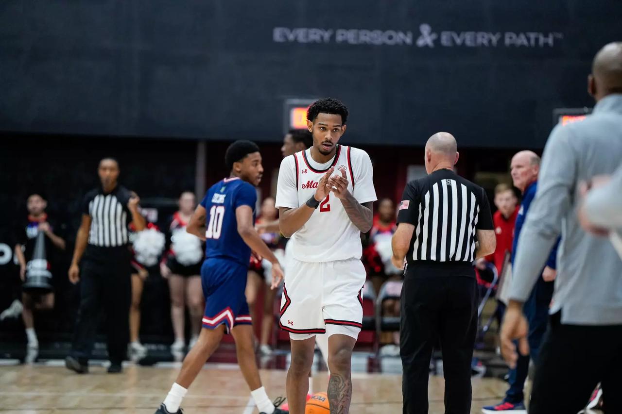 主场作战的斯坦福大学以88比80战胜了加利福尼亚州立大学北岭分校。本场比赛后，斯