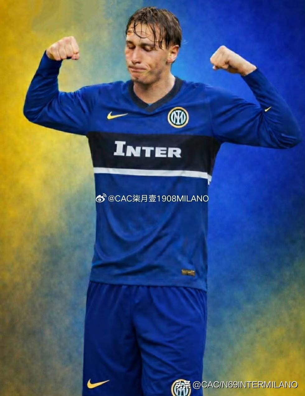 传统永不过时

这就是全新Inter Classic Edition，线条简洁，