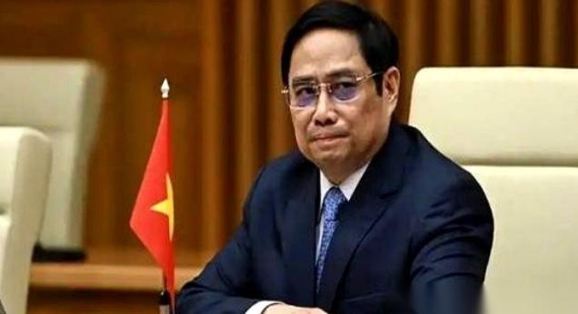 455只手在越南国会举了起来，只有4票反对。
决议通过：废掉全国用了上百年的老式