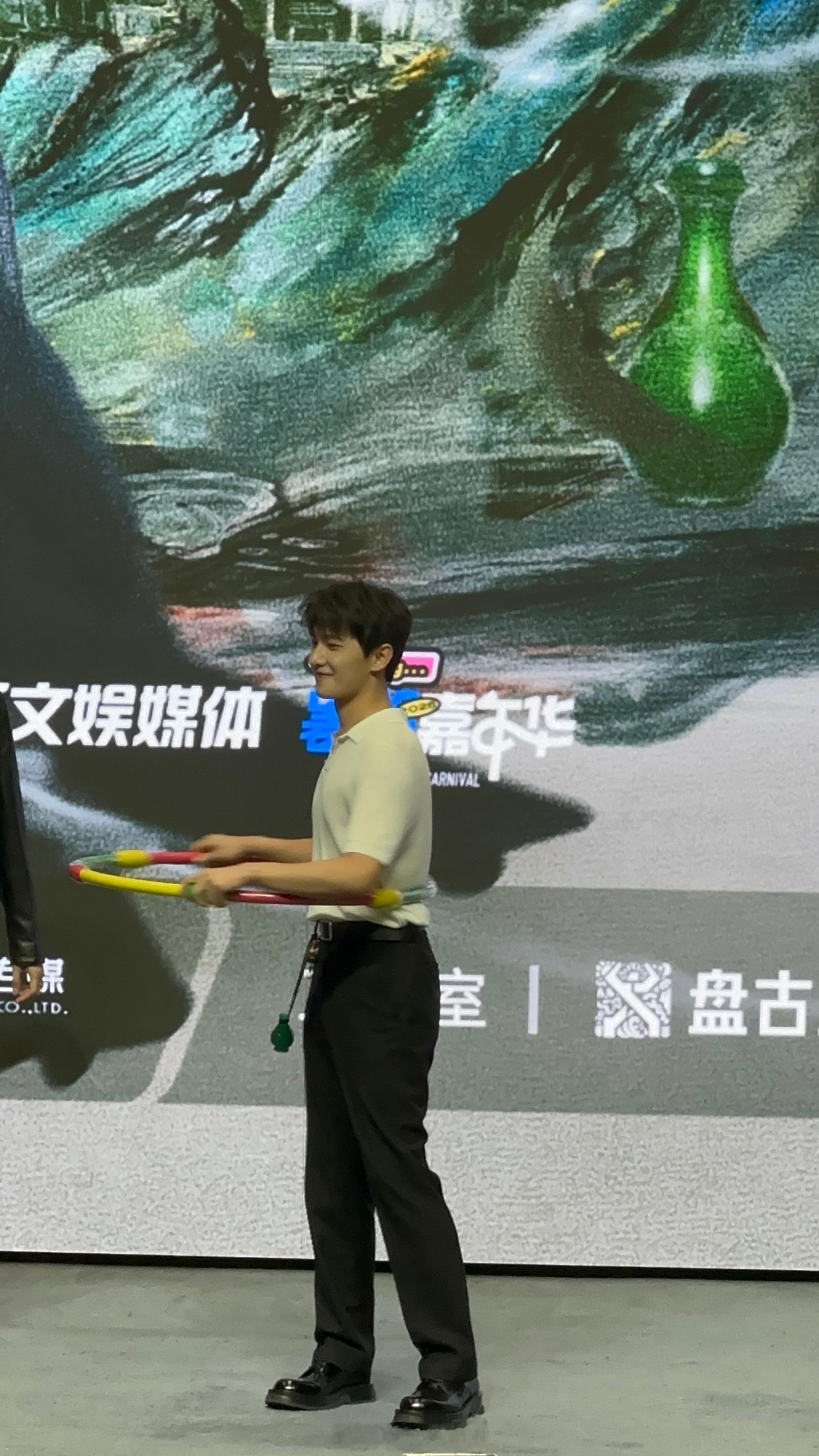 杨洋跳法修散打终于又看到杨洋跳手势舞了 ​​​