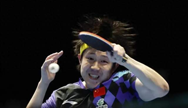 国乒女团晋级四强！王曼昱爆冷输球，孙颖莎丢局后逆转蒯曼轰11