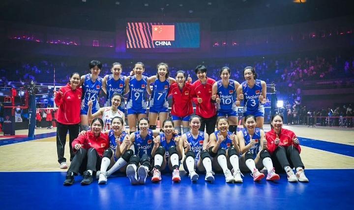 中国女排vs泰国女排2026女排亚锦赛事不过三！中国女排再度闯进亚锦赛决赛，回望