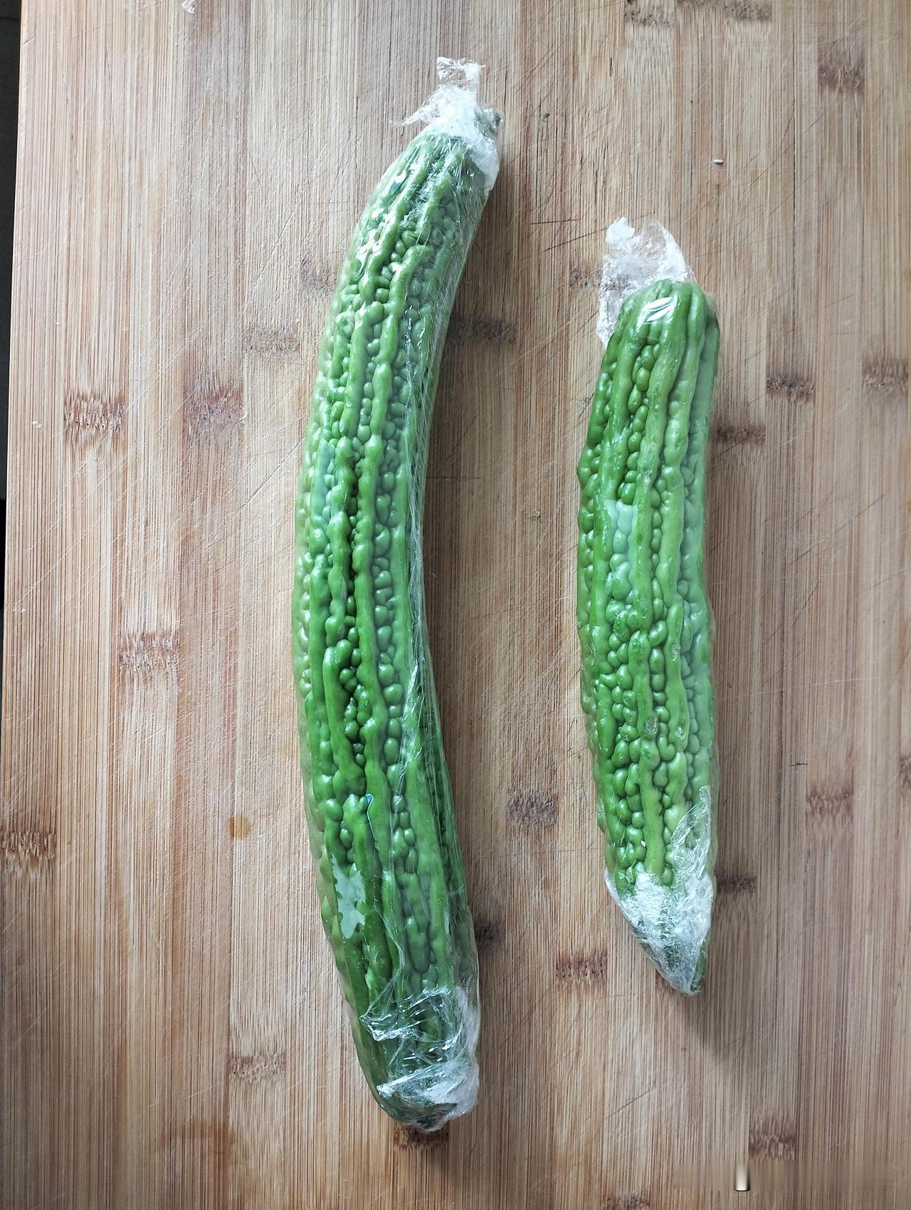 夏日生活打卡季苦瓜炒鸡蛋，去火又下饭！
