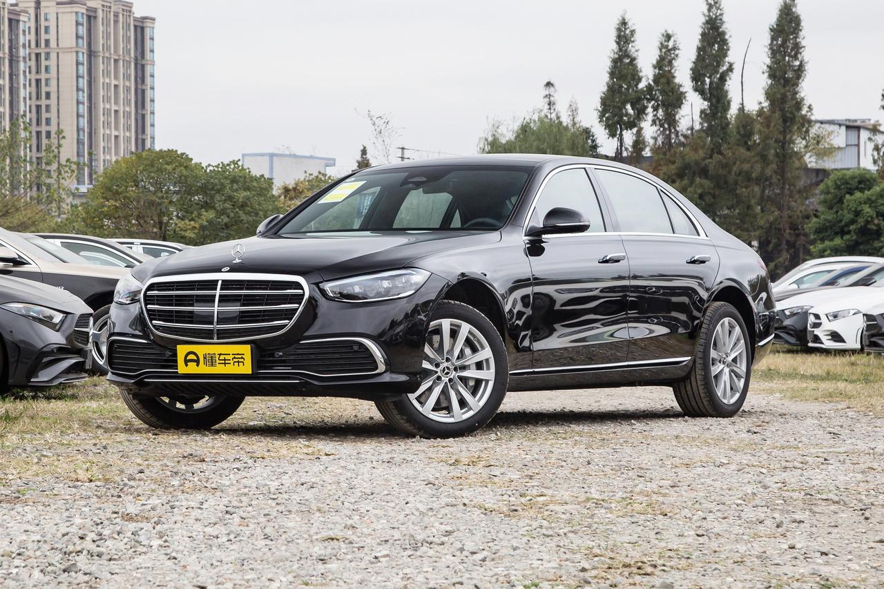 购买50万以上的二手车时的砍价技巧，首先你得明白这样的车二手车商本身就预留了10