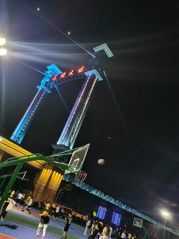 3月8号的CBA全明星周末超燃！扣篮大赛堪称视觉盛宴，张鼎岩和俞泽辰上演“百分大