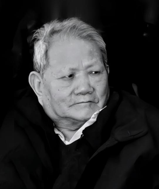 新中国成立后，国内外敌对势力从未放弃破坏图谋，守护毛主席的安全，成了重中之重的核