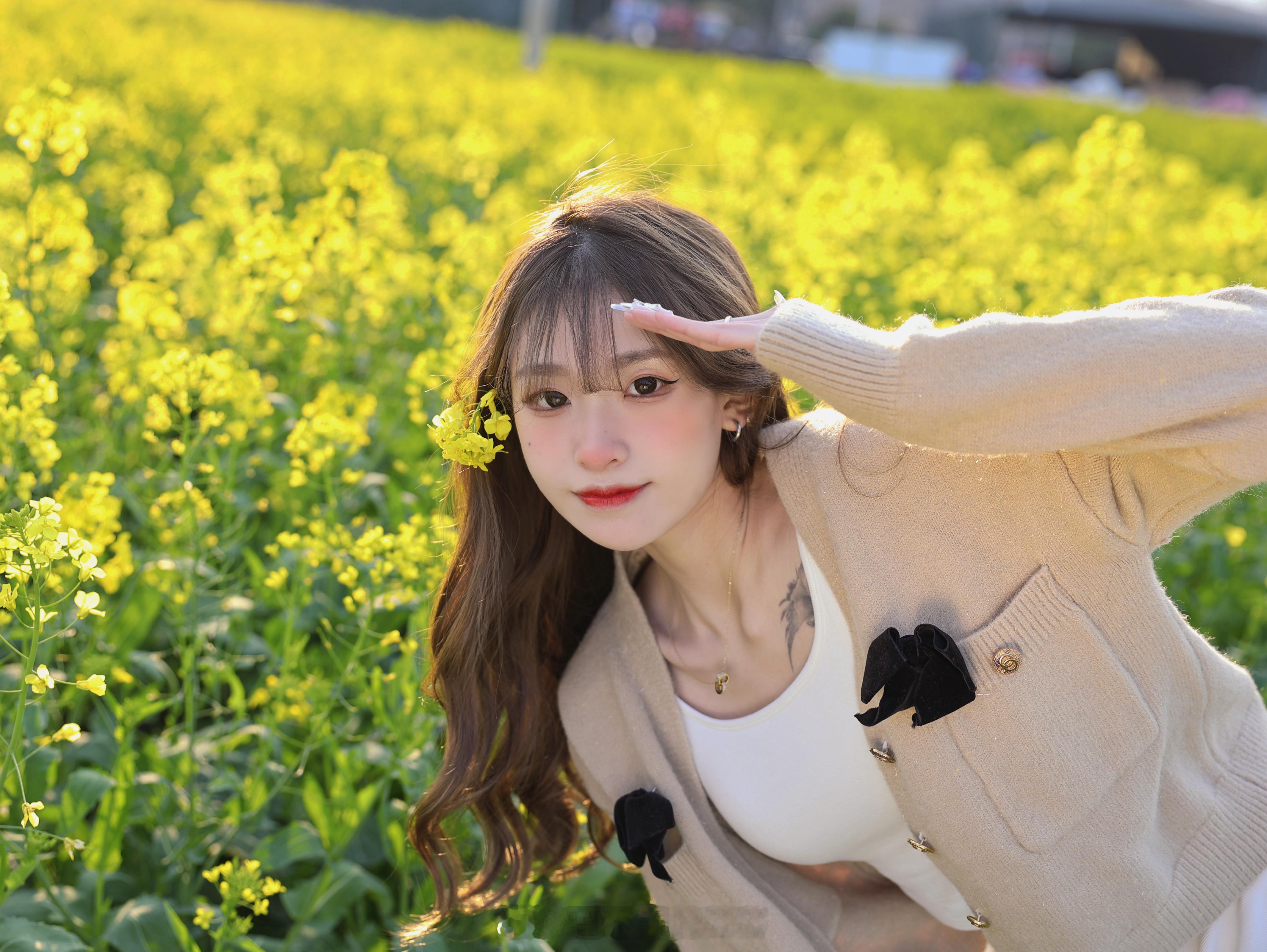 性格有点问题 但我漂亮 所以问题不大  ​​​