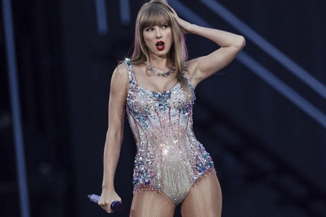 现象级！38岁霉霉新专辑首周狂销400万张，创史上最高纪录！15次登顶公告牌，超