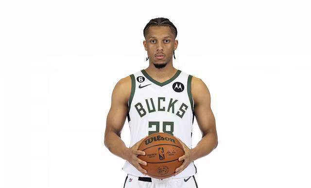 昨晚砍下32分准三双，引爆球探席。
你以为这只是又一个数据刷子？
5场球，场均2