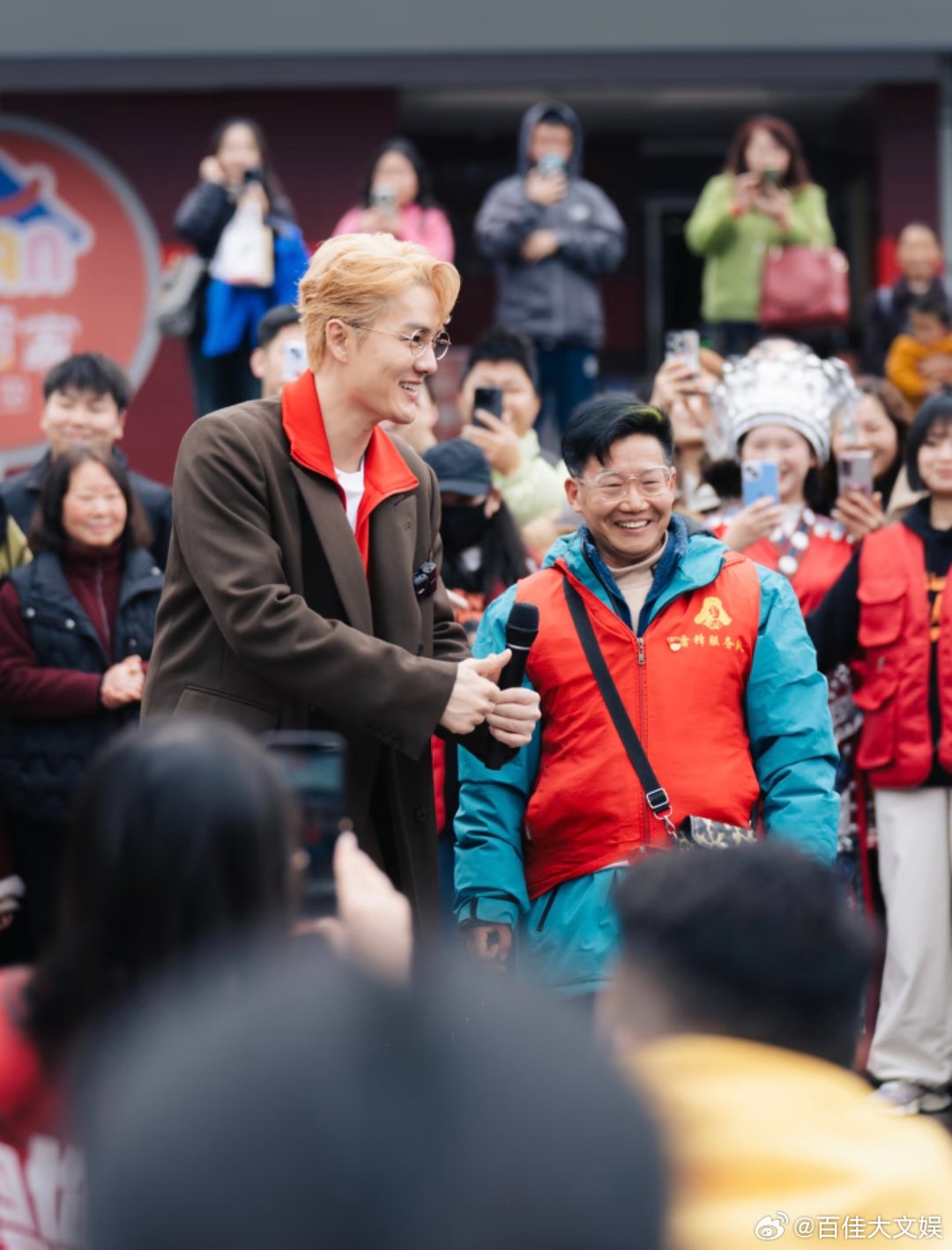 吴克群解码吴克穷 专访中国台湾歌手吴克群 他是与人民同行的公益者，更是传递温暖的