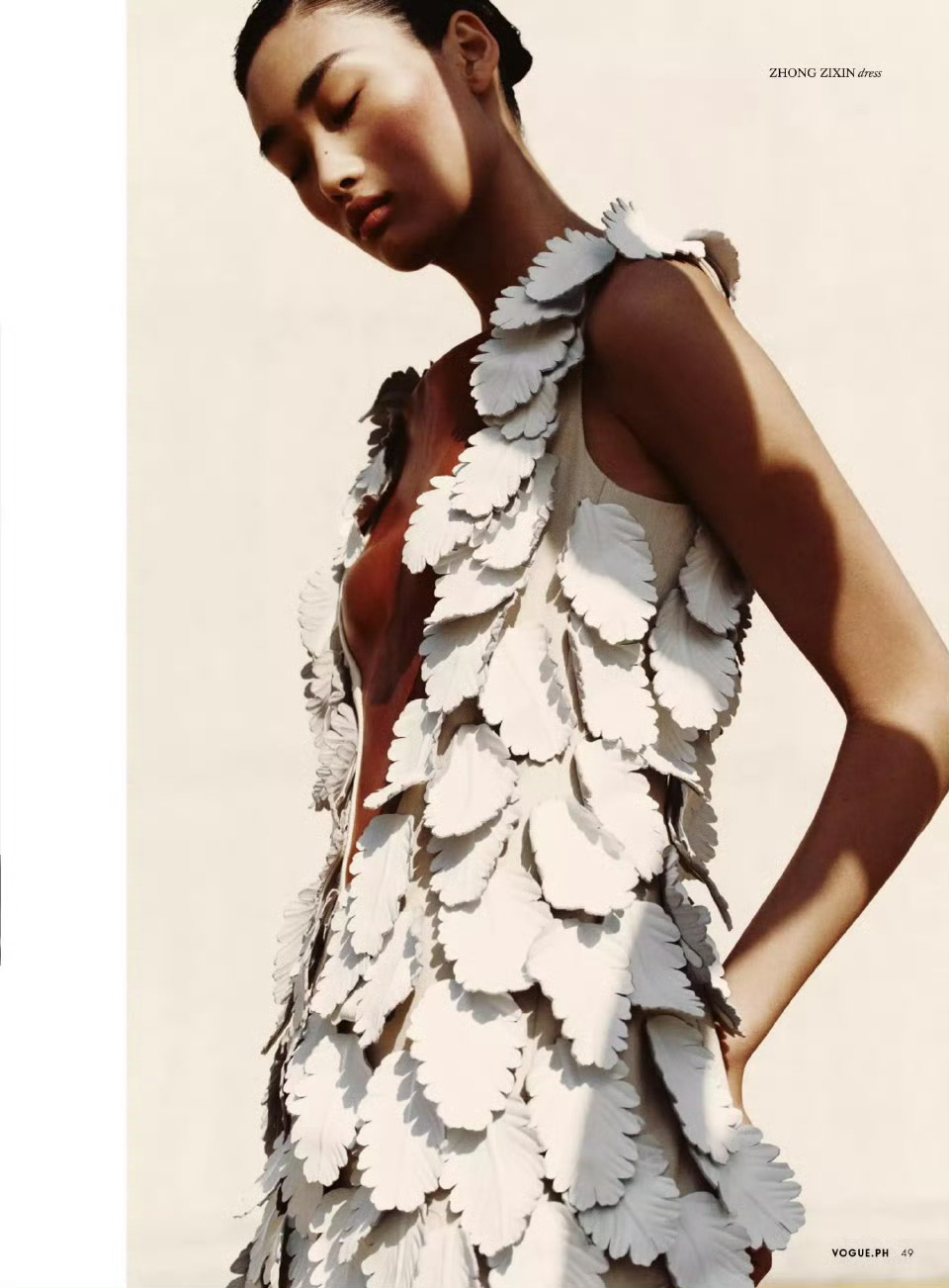 VOGUE Philippines July/August 2025中国超模姜秀