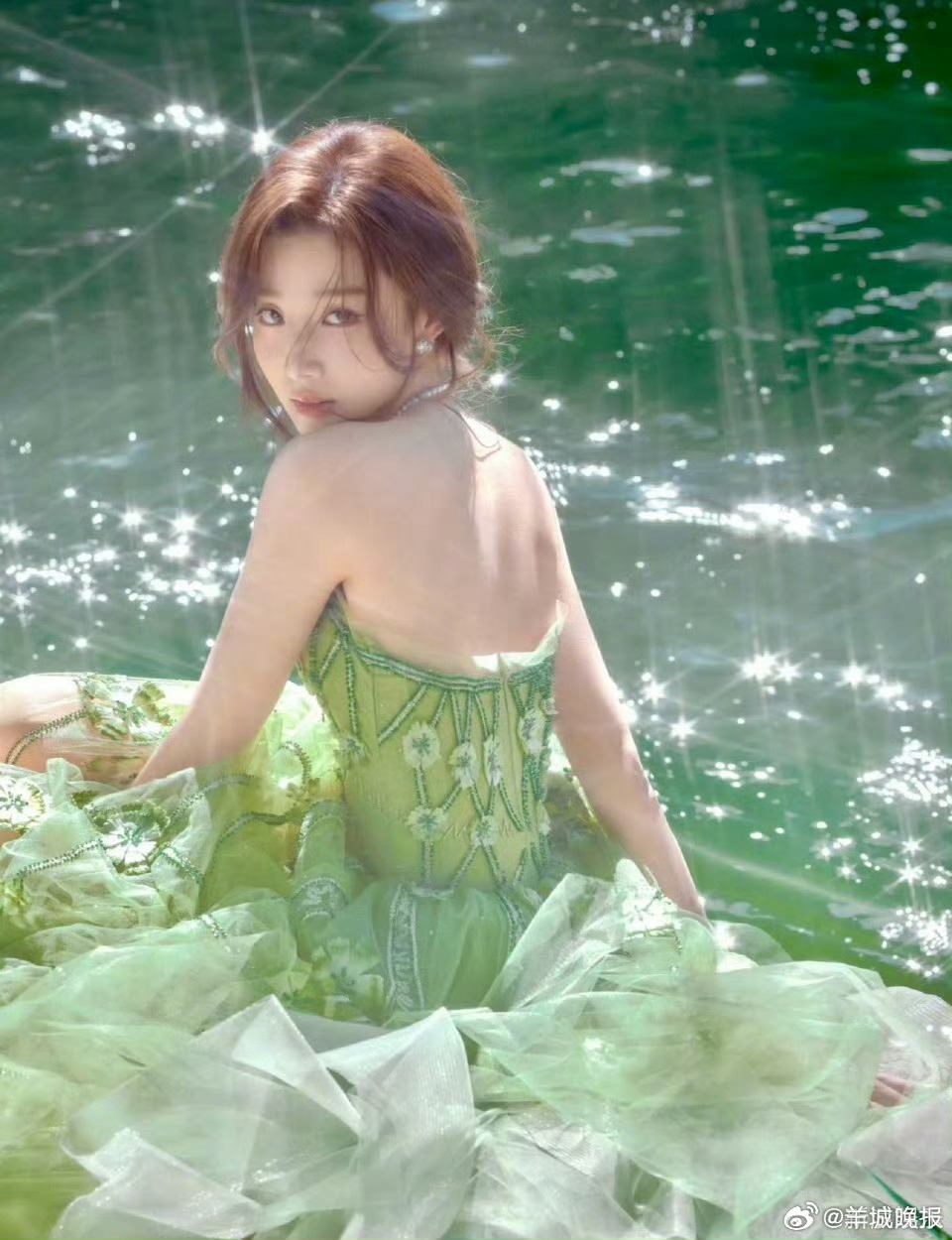 【分享内娱女星精灵造型，谁最权威？】灵动的妆容搭配轻盈的服饰，将仙气与灵动完美融