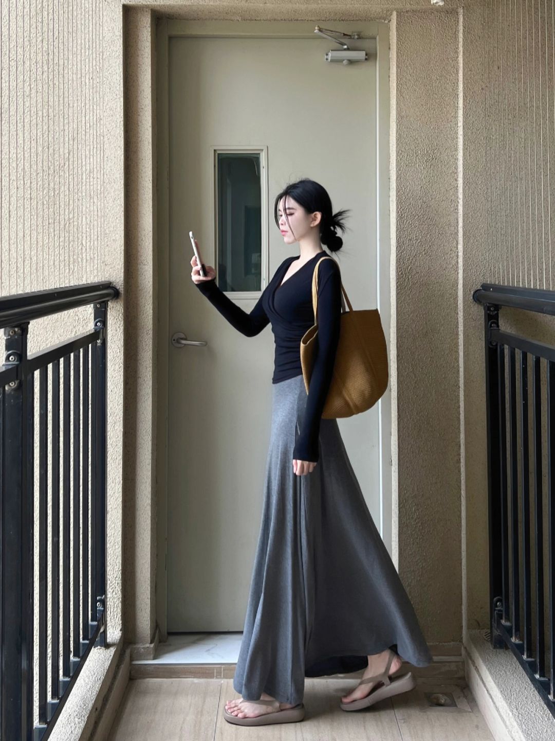 早春显瘦怎么穿？懒人半裙➕显瘦长袖！