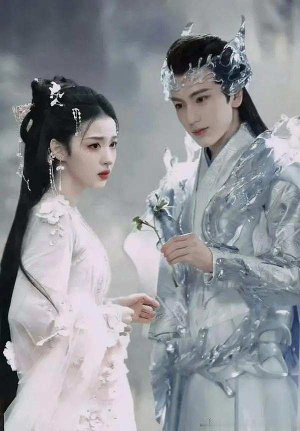 刺棠怎么不找王楚然张凌赫二搭王楚然适合演皇后 
