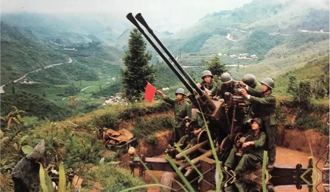 1979年，我军战士巡逻时，意外发现一个手脚溃烂之人，他身上有一支枪和300发子