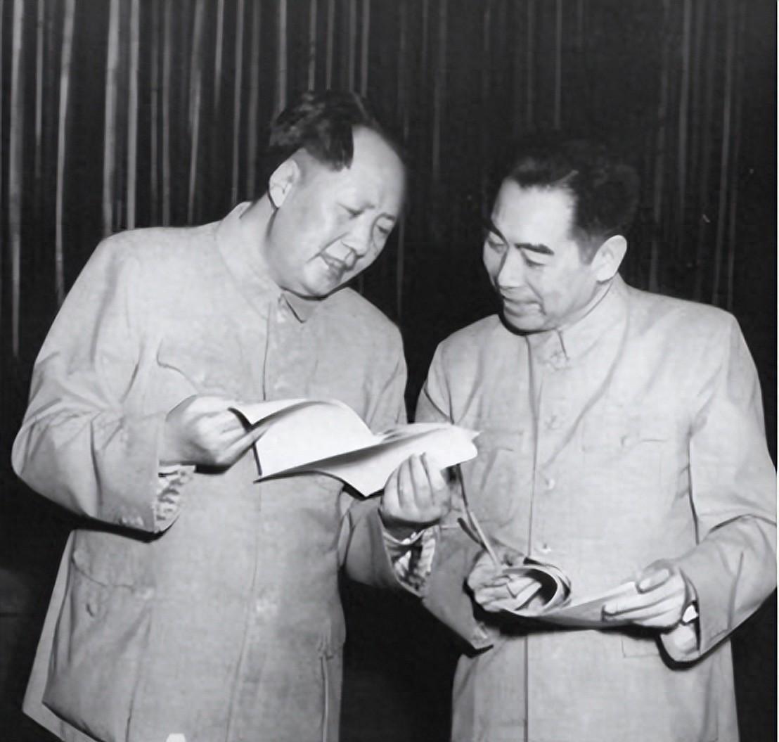 1965年修改九篇文章时，毛主席批示要求把总理的名字删掉，这背后有怎样的深意？