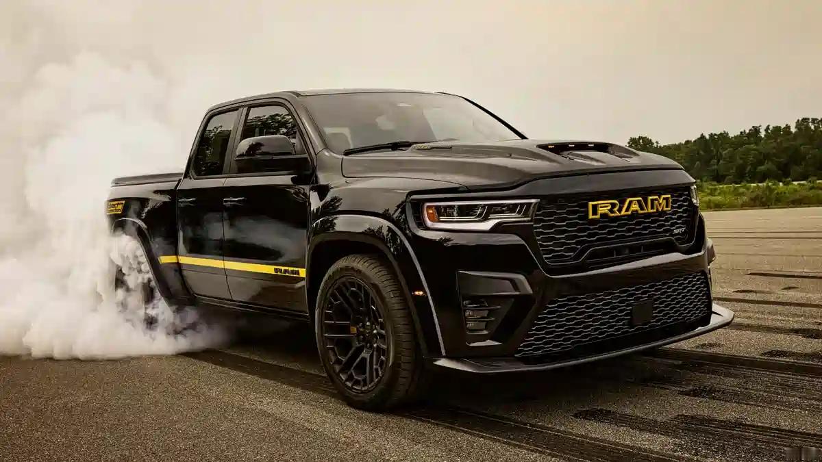 好车分享 RAM 1500 Rumble Bee，纯血美系车还得看道奇，Rumb