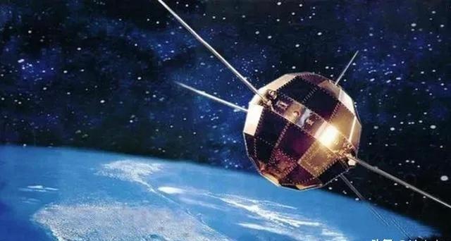 为什么东方红一号至今都没有坠入大气层？很简单，因为当初把东方红一号发射出去的时候