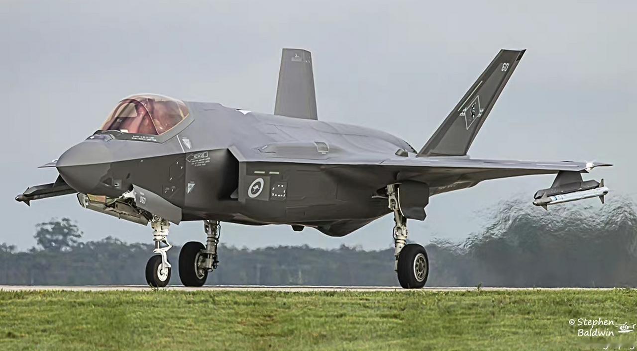 报应终于来了！美军平时耀武扬威，这次却栽了大跟头。1月16日，那架号称“宇宙最强