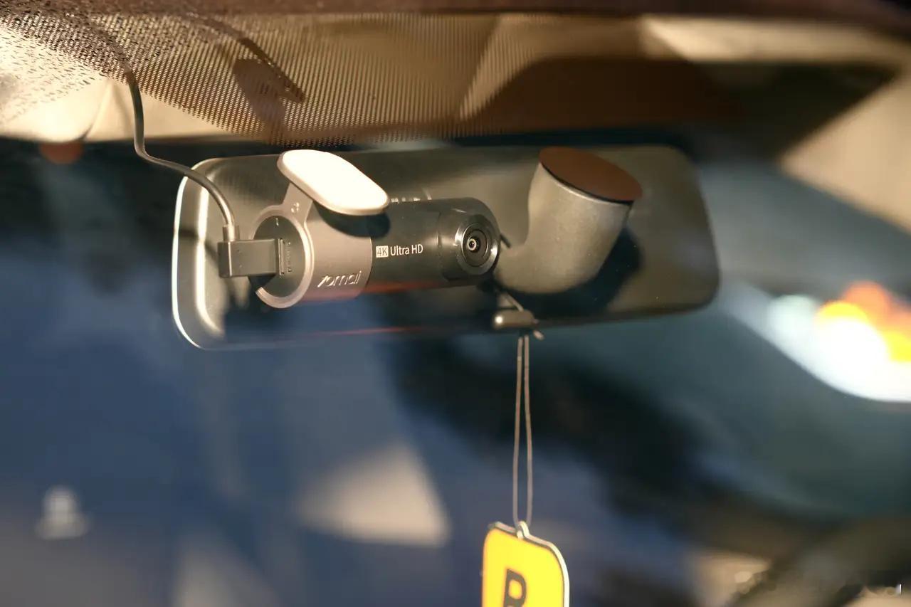 对于新买车的朋友而言，有些钱可不能省，一款靠谱的行车记录仪就是其中之一。购车送的