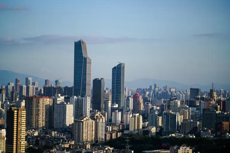 日本舆论担心高市言论进一步冲击经济 日本经济正陷入泥沼，舆论担心高市早苗的错误言