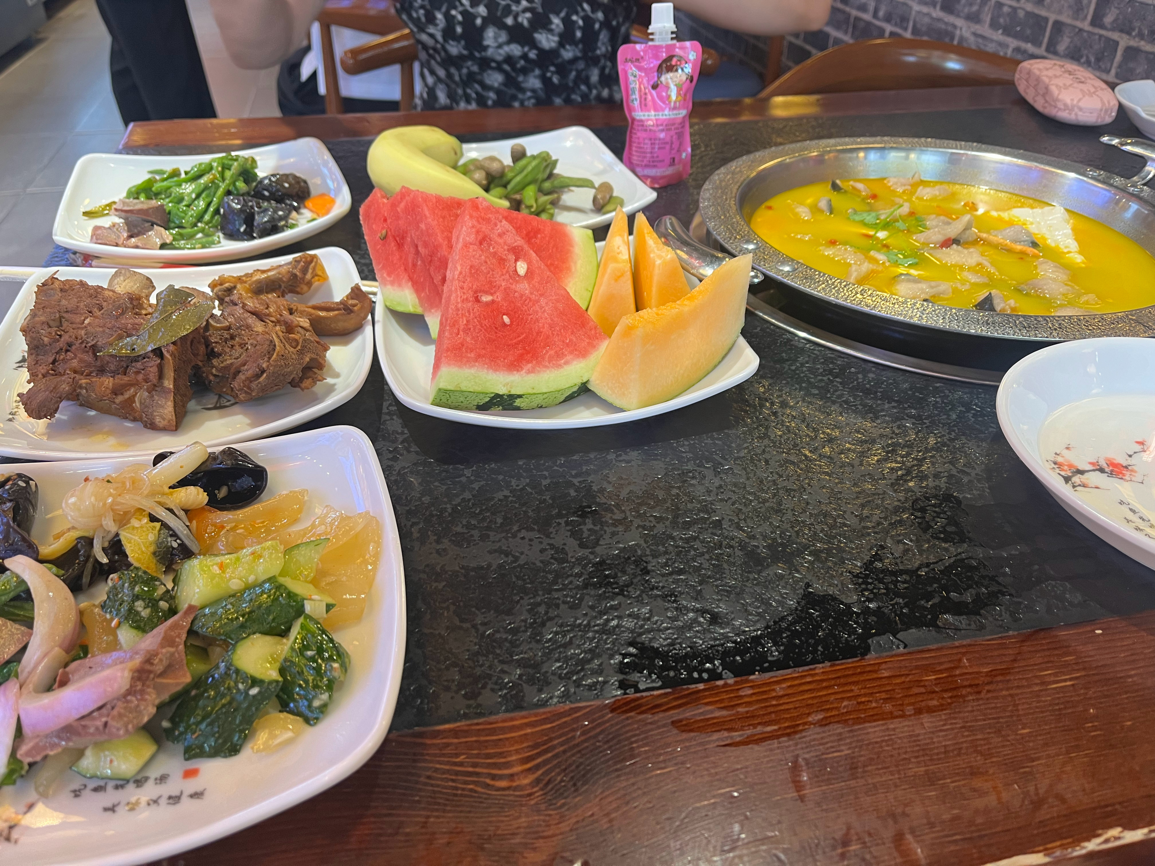 这次和饭搭子约饭不是为了约饭而约饭，说的好像绕口令似的，不像以往约饭就是纯粹为了