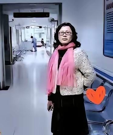 一个62岁的女人，还在为生存挣扎。没有退休金，没有固定工作，没有等来那个“迟到”
