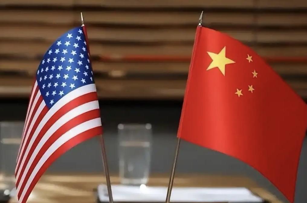美国在台海问题上的态度，本质上是其遏制中国发展、维护自身霸权的战略工具。美方口头