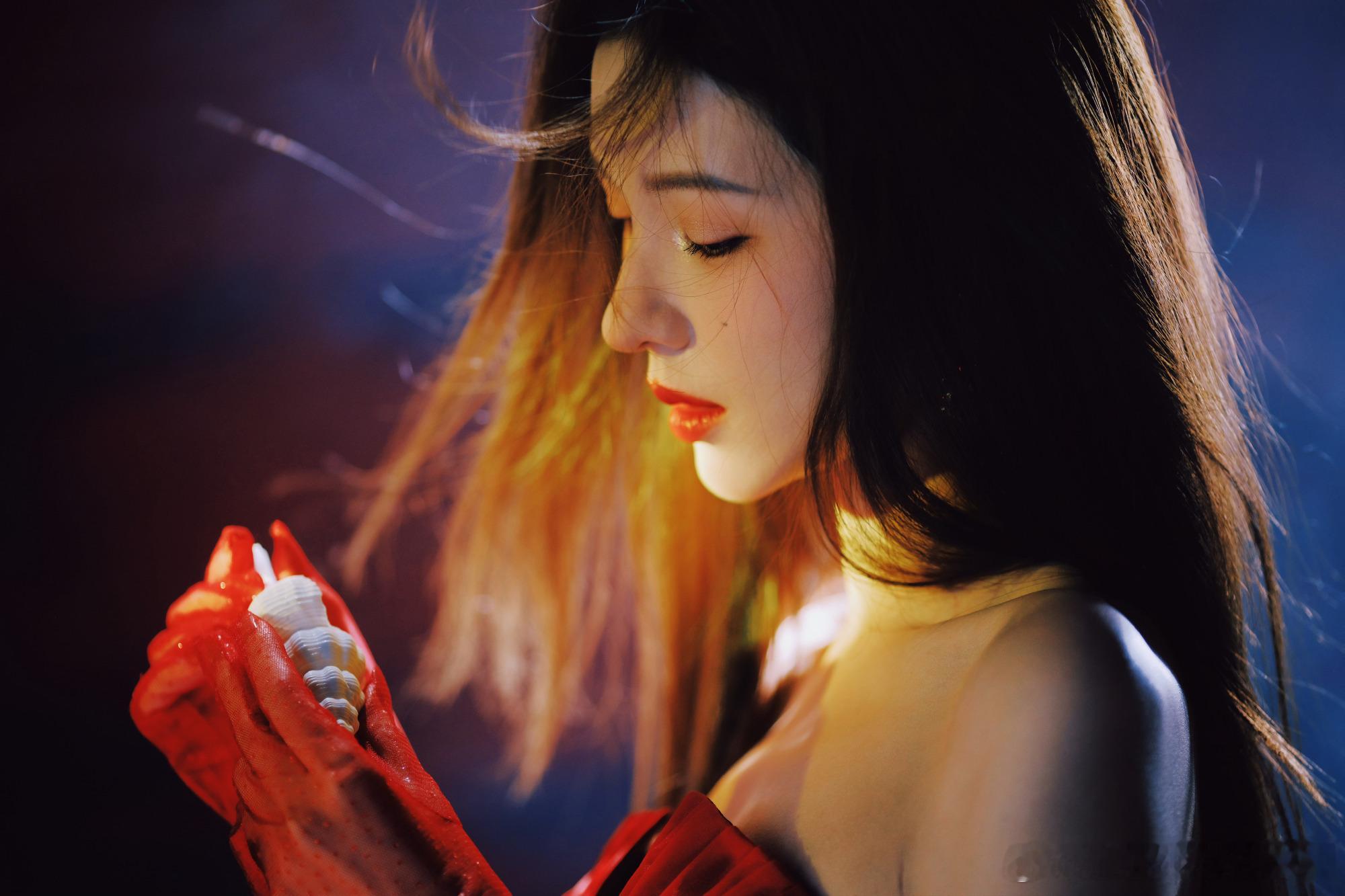 张予曦珊瑚新娘造型 张予曦珊瑚新娘造型美成啥了，又是欣赏姐姐美貌的一天 ​​​